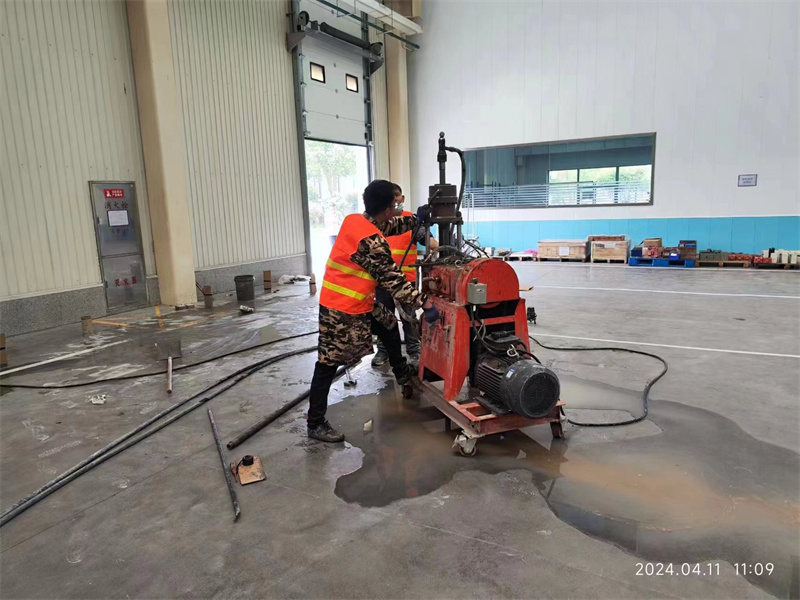 坡头厂房地面下沉塌陷注浆加固施工